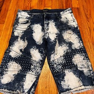 Men’s jeans shorts no rips or tears like new
